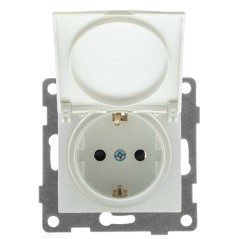 GUSI Ugra МЕХАНИЗМ Розетки одинарной с заземлением с защитной шторкой и крышкой, в комплекте с кожухом IP44 К502, скрытая устано