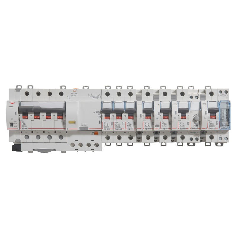 Выключатель автоматический четырехполюсный 32А C DX3 10kА/16kА