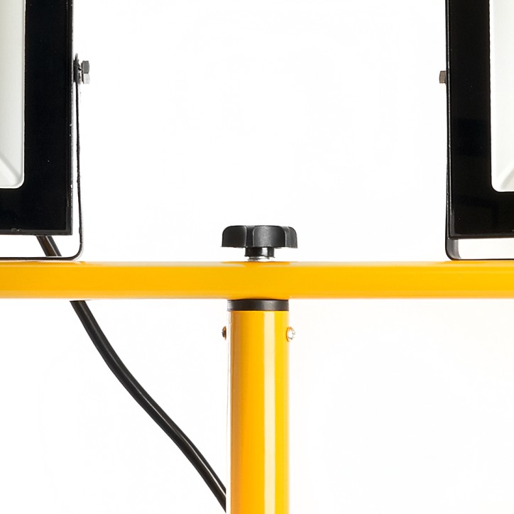 Прожекторы светодиодные ДО-2х70 на штативе 6400К 12600Лм IP65