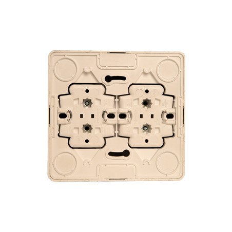 ЭТЮД Розетка четырехместная наружная без заземления без шторок 16А 250B кремовая