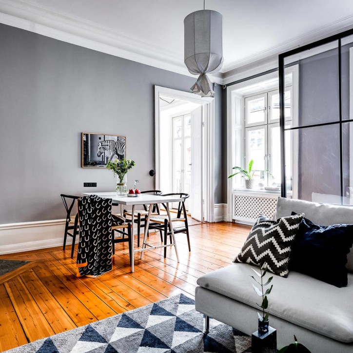 Розетка 1-местная с крышкой с защ. штор (механизм) с/з, 250В, 16А, серия Катрин, GLS16-7112-05, черный Розетка 1-местная с крышкой с защ. штор (механизм) с/з, 250В, 16А, серия Катрин, GLS16-7112-05, черный