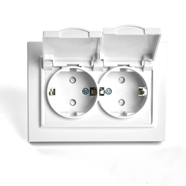 Розетка двухместная с/з с крышкой, 250В, 16А серия Эрна, белый Stekker Розетка двухместная с/з с крышкой, 250В, 16А серия Эрна, белый Stekker