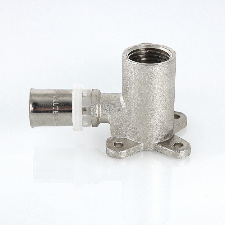 Водорозетка пресс проходная 16x1/2'