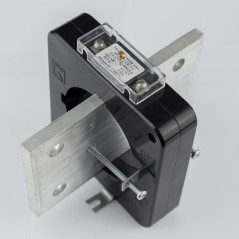 Трансформатор тока измерительный Т-0,66 5 ВА 0,5 1500/5 М (поворотная шина)