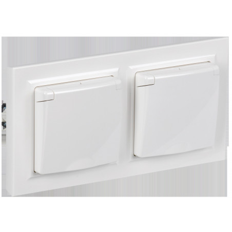 BRITE Комплект 1-местная с заземлением с защитными шторками и крышкой 16А IP44 2 штуки в сборе с двойной рамкой РСбш10-3-44-БрБ 