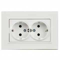BRITE Розетка двойная с заземлением с защитными шторками 16А в сборе РСш12-3-БрБ белый