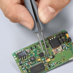 Пинцет ESD антистатический, премиальная нержавеющая сталь, обрезиненная рукоятка, 112 мм, гладкие прямые игловидные губки, антим