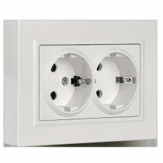 BRITE Розетка двойная с заземлением с защитными шторками 16А в сборе РСш12-3-БрБ белый
