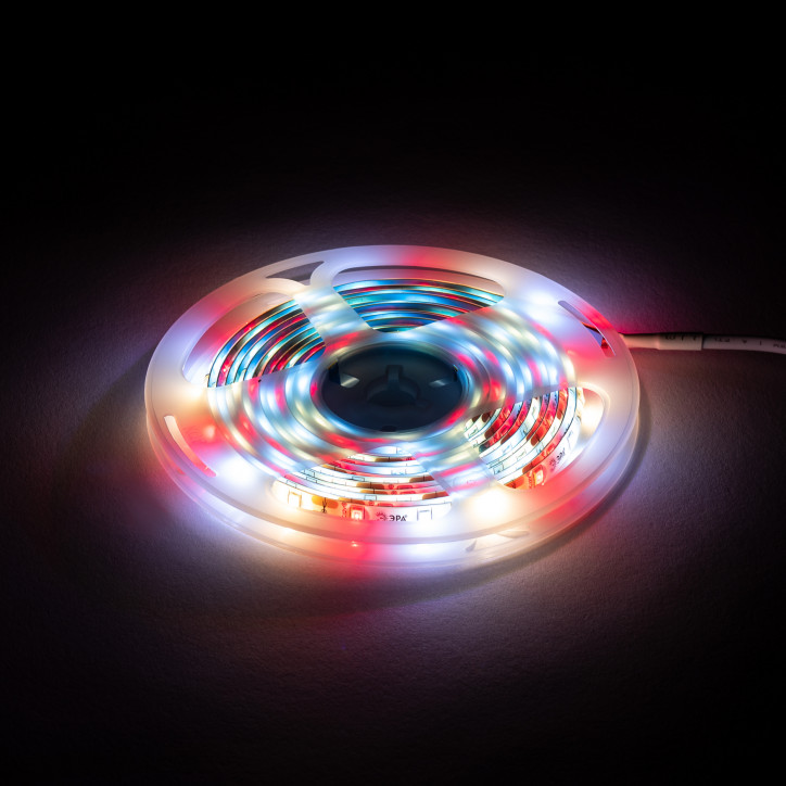 Светодиодная лента для растений полного спектра 3м IP65 с адаптером 12V FITO-Strip Light-Rа90-27W-3m-12V-IP65 ЭРА