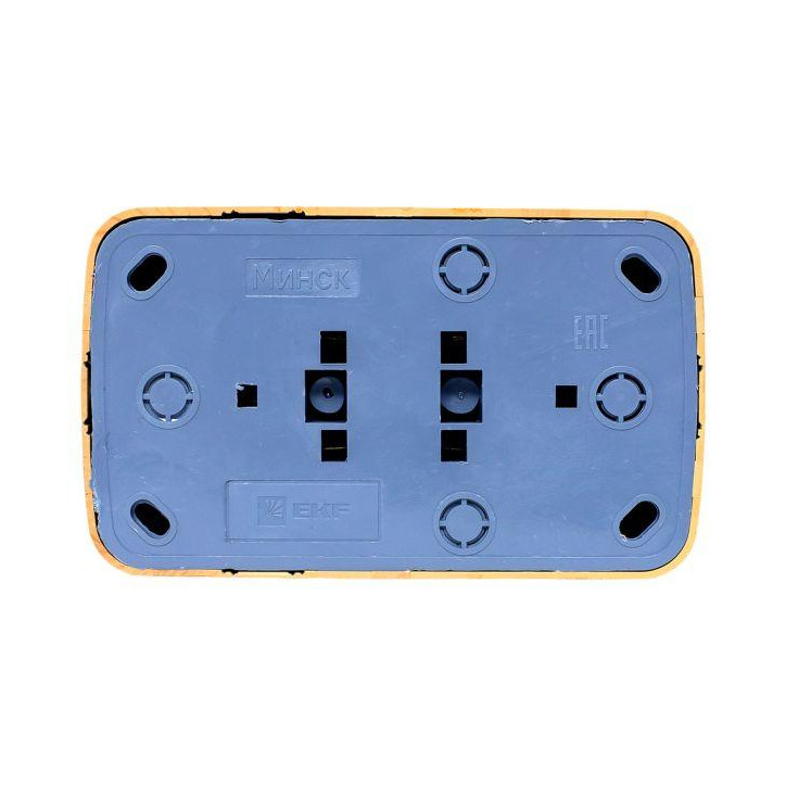 Розетка 2-местная ОП Минск 16А с заземлением светлое дерево Розетка 2-местная ОП Минск 16А с заземлением светлое дерево