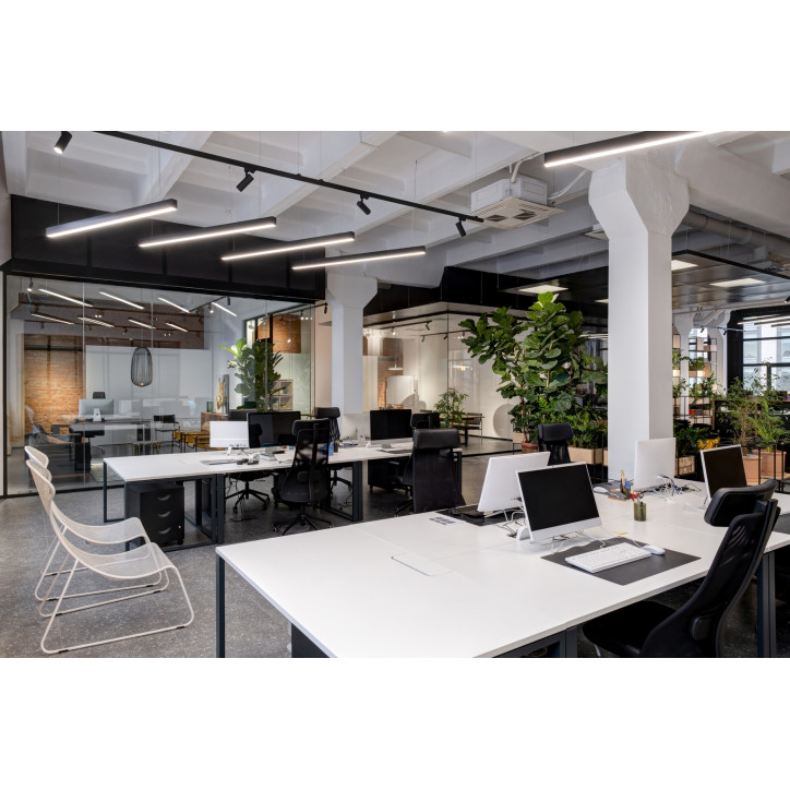 Светильник LED лин. 1011 20Вт 6500К 600мм черн. IEK Светильник LED лин. 1011 20Вт 6500К 600мм черн. IEK