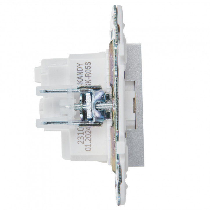 SKANDY Розетка с заземлением без защитных шторок 16А SK-R05S серебряный IEK SKANDY Розетка с заземлением без защитных шторок 16А SK-R05S серебряный IEK
