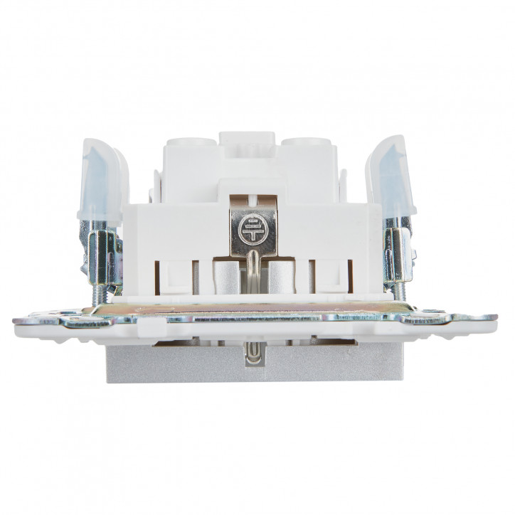 SKANDY Розетка с заземлением без защитных шторок 16А SK-R05S серебряный IEK SKANDY Розетка с заземлением без защитных шторок 16А SK-R05S серебряный IEK