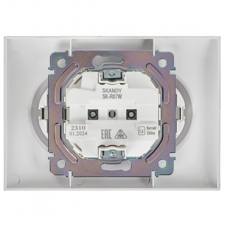 SKANDY Розетка 2-местная с заземлением с защитными шторками 16А в сборе SK-R07W арктический белый IEK SKANDY Розетка 2-местная с заземлением с защитными шторками 16А в сборе SK-R07W арктический белый IEK