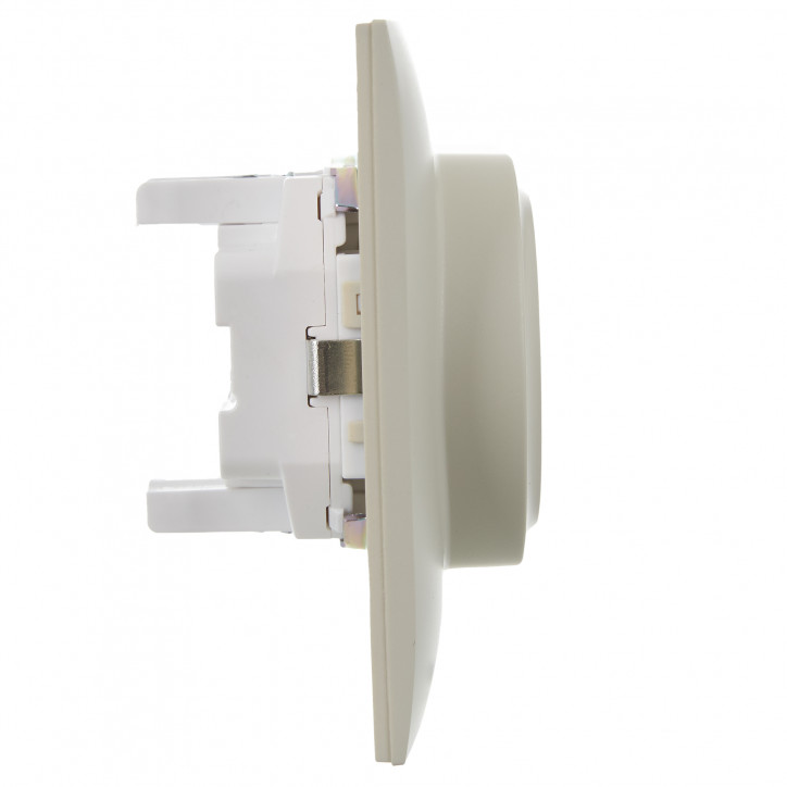 SKANDY Розетка 2-местная с заземлением с защитными шторками 16А в сборе SK-R07B бежевый IEK