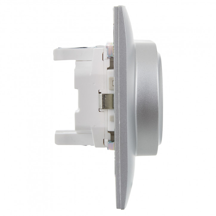 SKANDY Розетка 2-местная с заземлением с защитными шторками 16А в сборе SK-R07S серебряный IEK