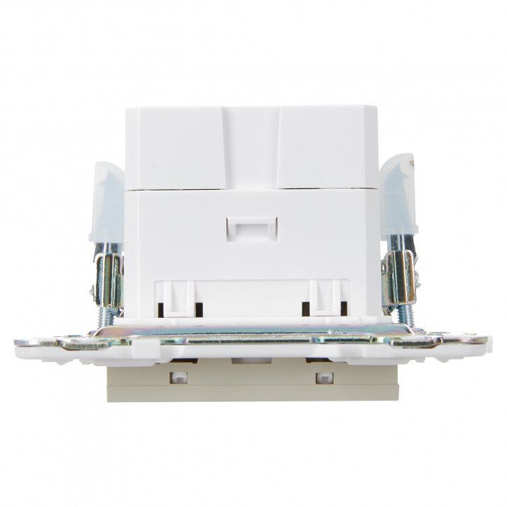 SKANDY Розетка USB A+A 3,1А SK-R15B бежевый IEK SKANDY Розетка USB A+A 3,1А SK-R15B бежевый IEK