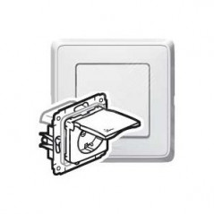 Розетка 2К+З IP44 БЕЛ CAR