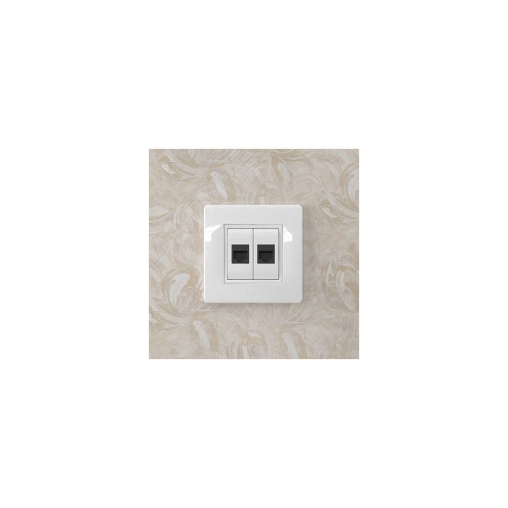 BRAVA Розетка компьютерная RJ45 (разъем PcNet) 1 модуль категория 5е белая BRAVA Розетка компьютерная RJ45 (разъем PcNet) 1 модуль категория 5е белая