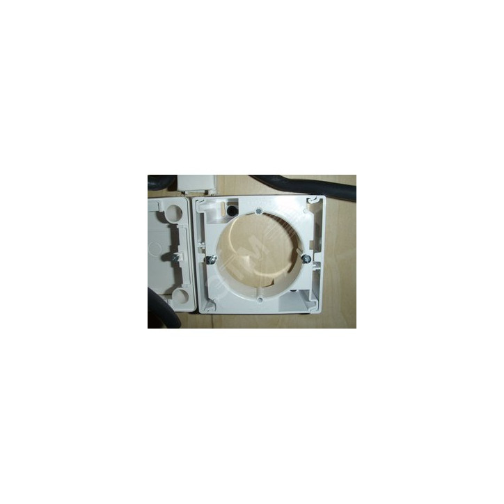 Коробка д/наруж.монт. х1. бел.