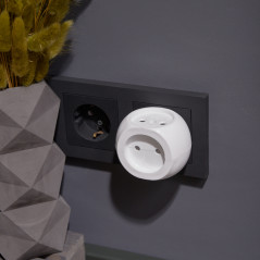 Тройник электрический Шар 220 В, 6 А, белый