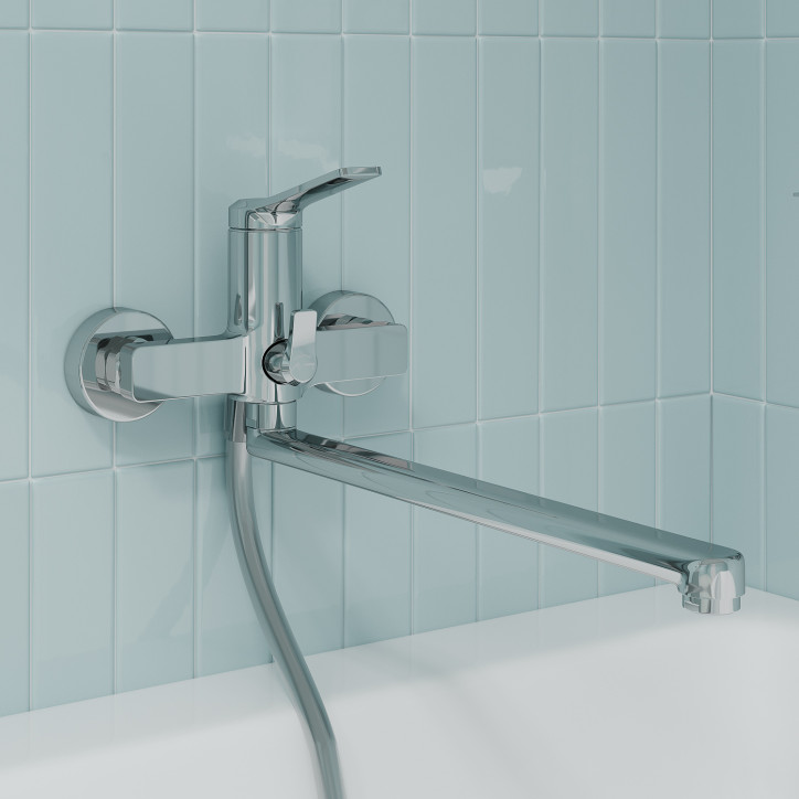 Смеситель для ванны с длинным изливом глянцевый хром Parker