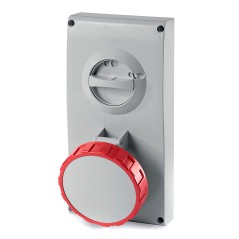 Розетка панельная 63А 3P+N+E 400В верхнее размещение разъема и механическая блокировка