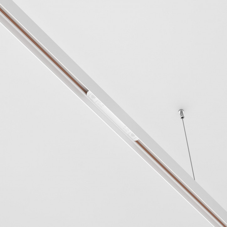 Коннектор питания прямой Exility белый